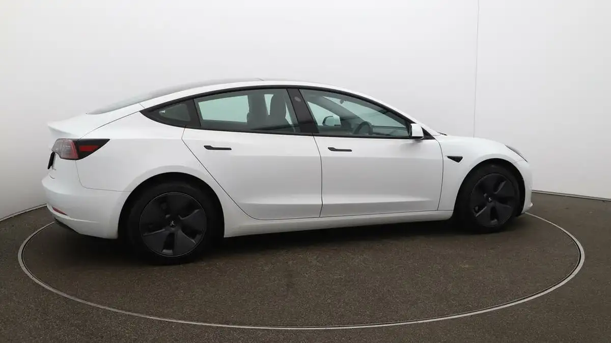 2021-tesla-model-3-e-long-range-awd-big-42