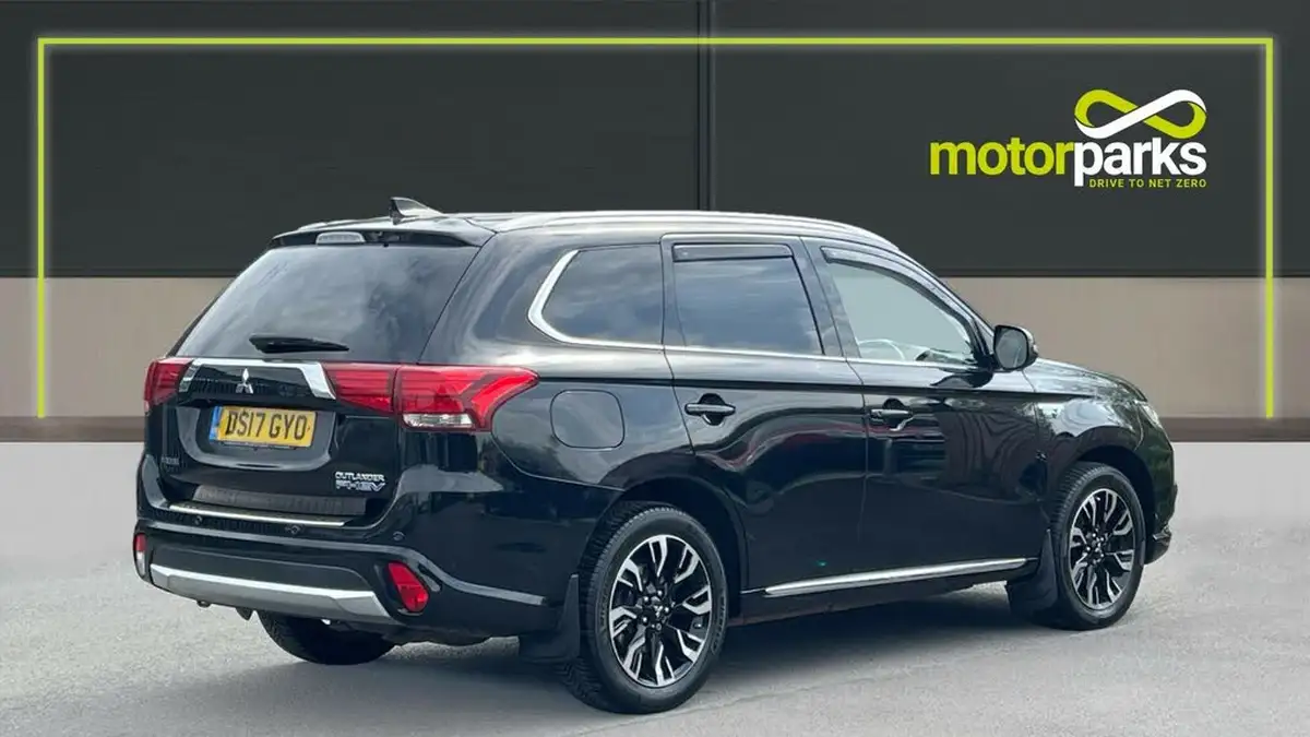 2017-mitsubishi-outlander-20-4hs-phev-5st-big-2