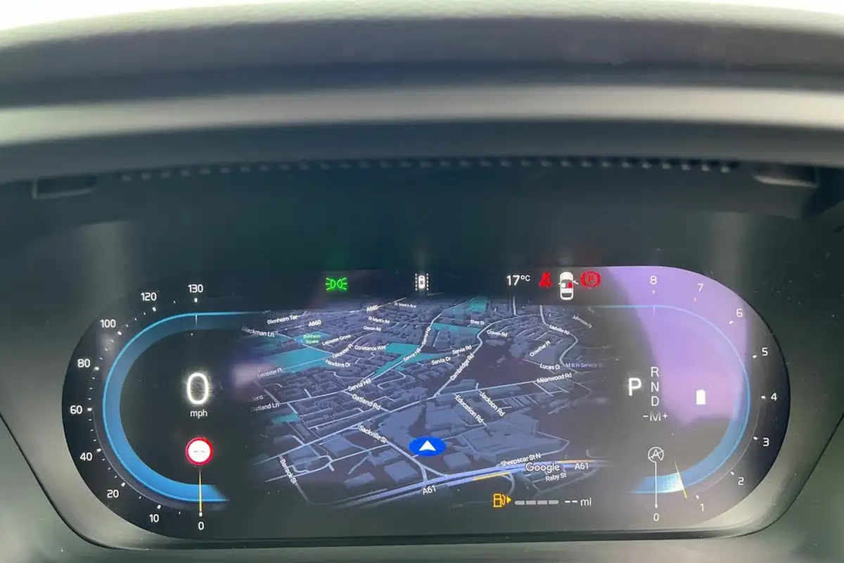 2024-volvo-xc40-20-b3-plus-big-6