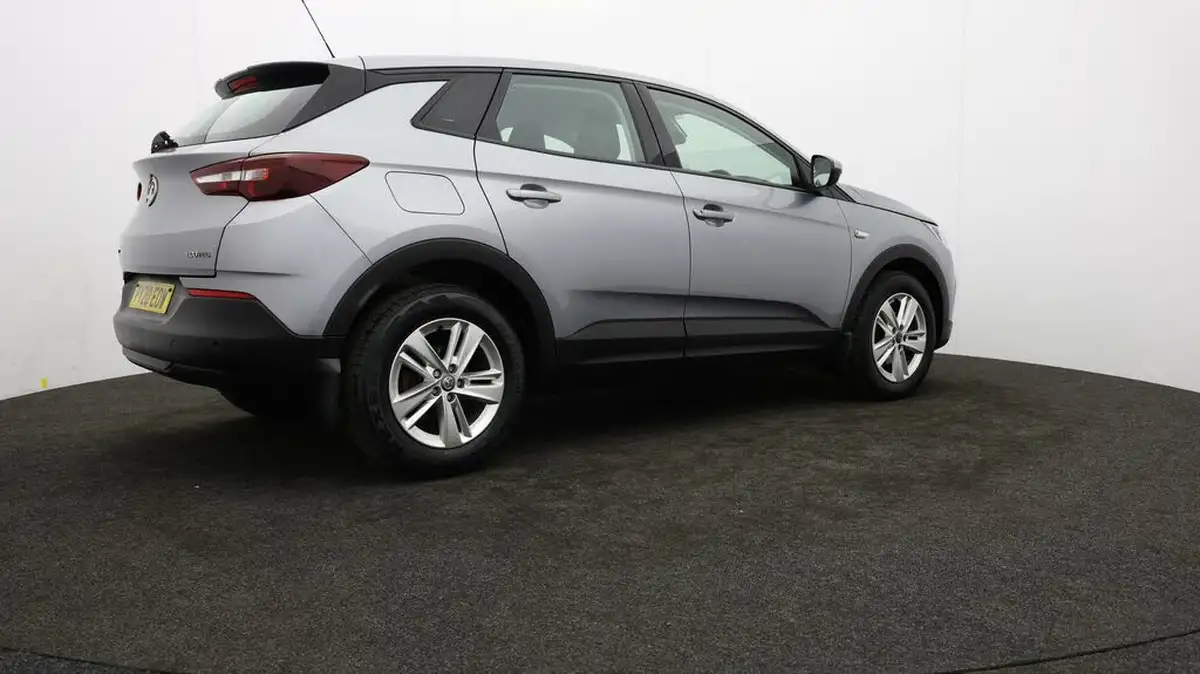 2020-vauxhall-grandland-x-12-se-big-13