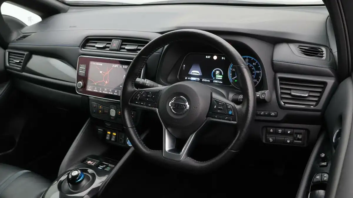 2022-nissan-leaf-e-tekna-big-9