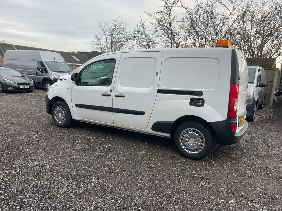 2014-mercedes-benz-citan-15-cdi-109-compact-panel-van-big-6