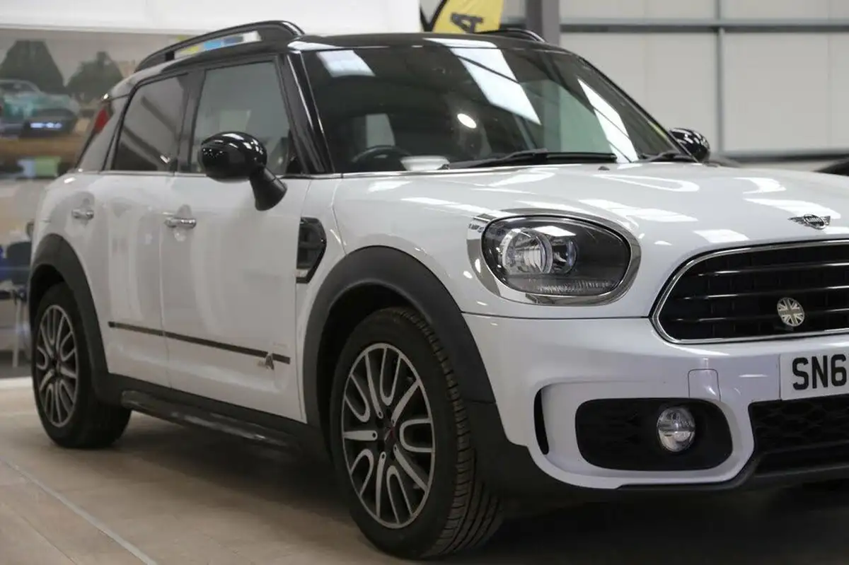 2018-mini-countryman-20td-cooper-d-jcw-chilinav-plusss-all4-big-1