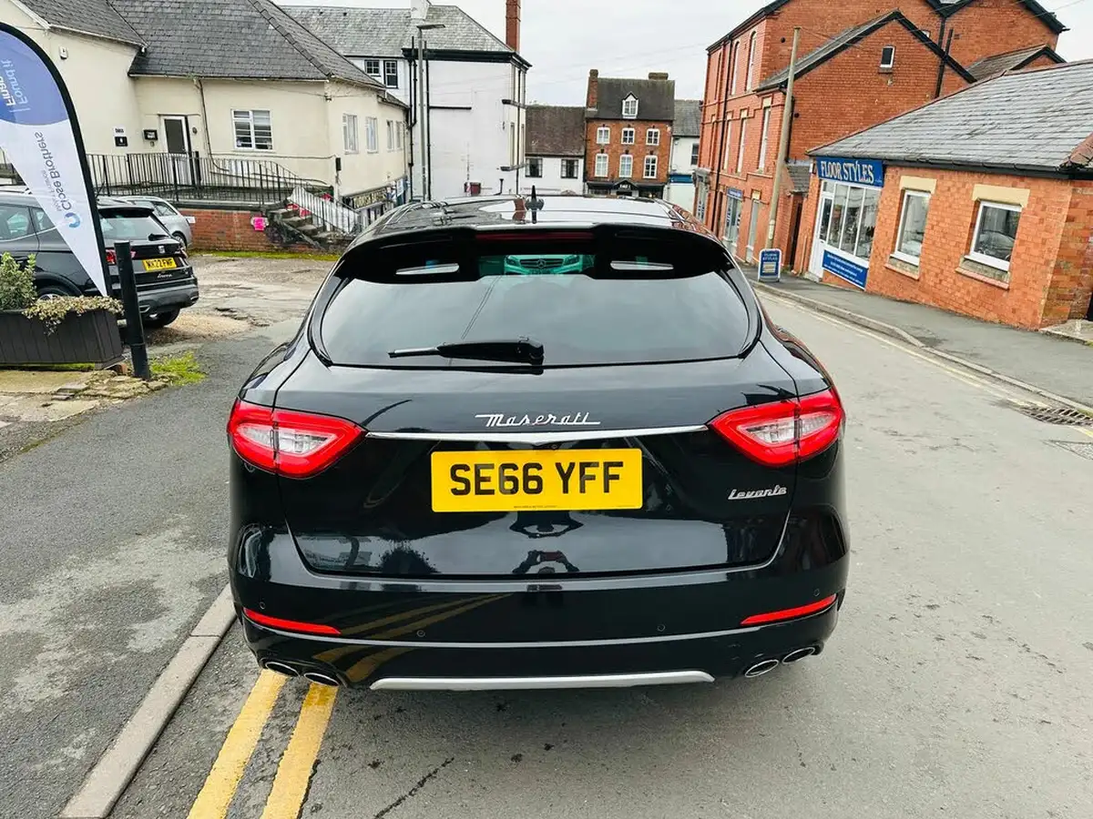 2016-maserati-levante-30td-big-7