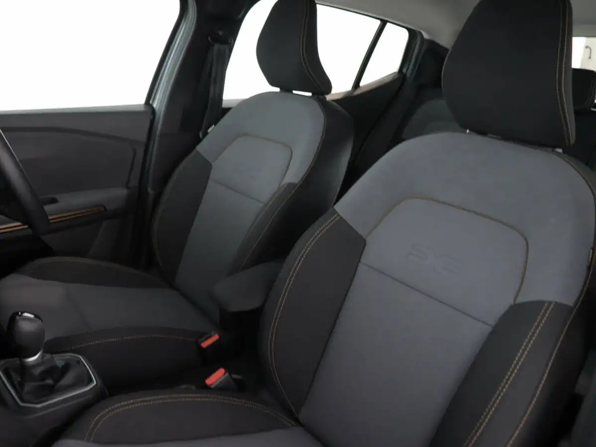 2024-dacia-sandero-stepway-10-tce-extreme-90bhp-cvt-big-44