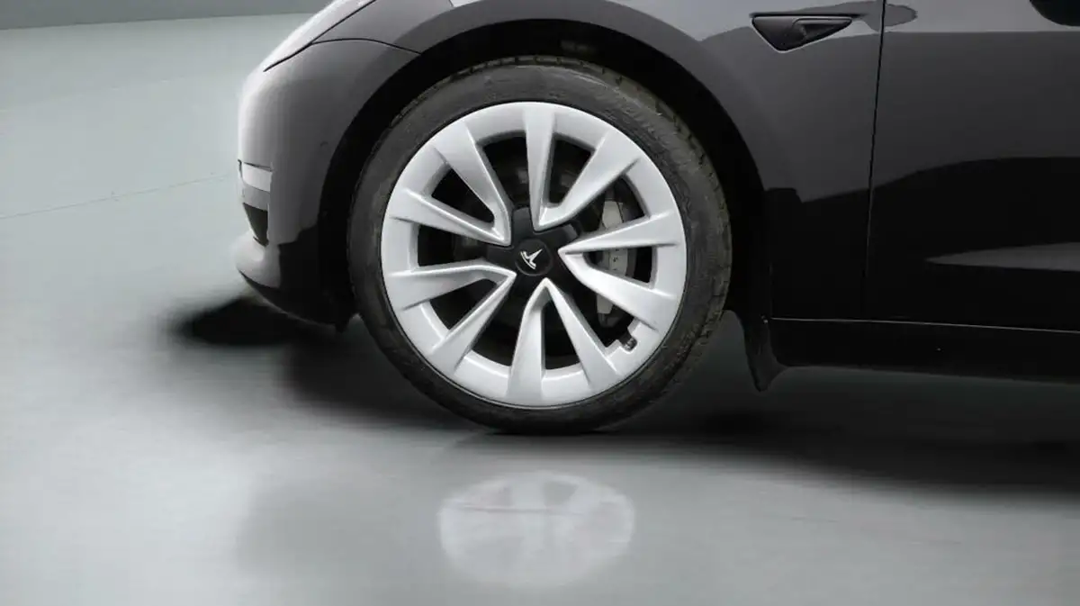 2021-tesla-model-3-e-long-range-4x4-big-17