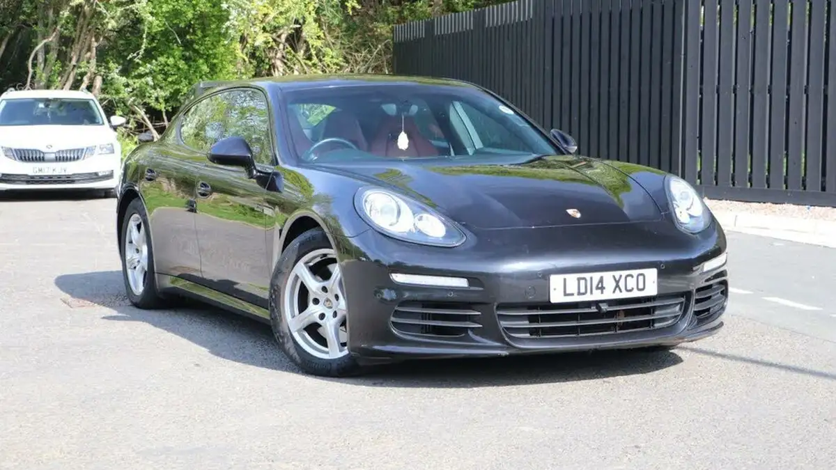 2014-porsche-panamera-30td-big-0