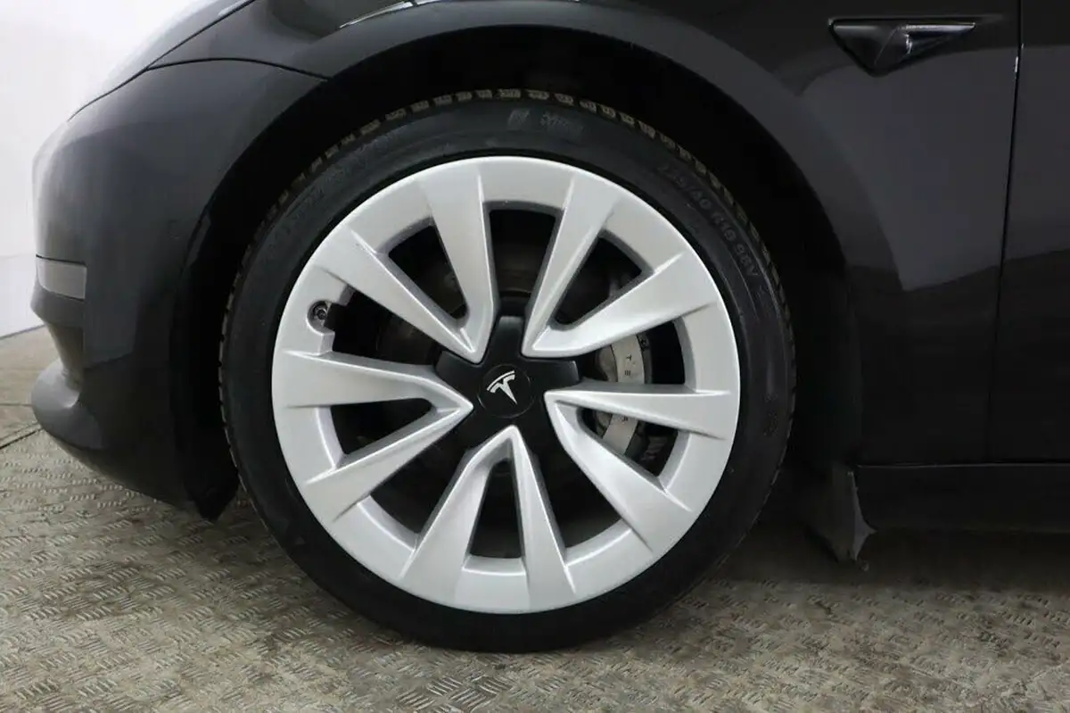 2021-tesla-model-3-e-long-range-4x4-big-22