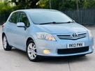 2012-toyota-auris-16-tr-small-34