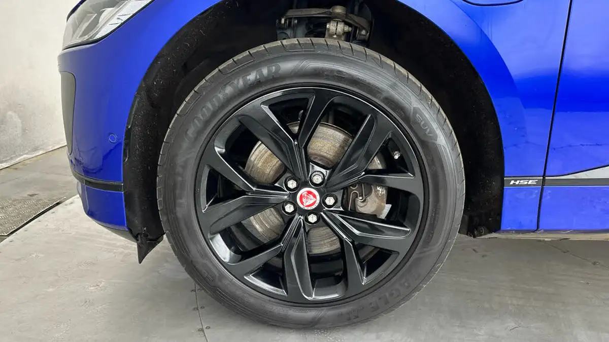 2021-jaguar-i-pace-ev400-hse-big-16