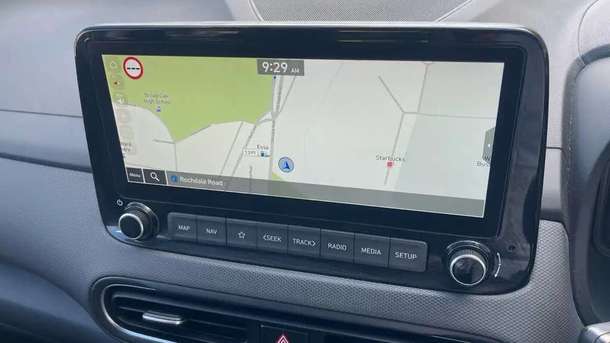 2022-hyundai-kona-16-gdi-premium-big-27