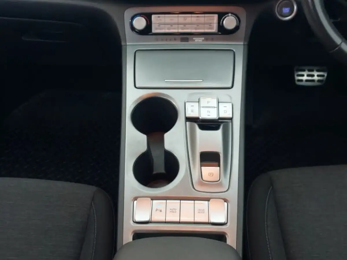2020-hyundai-kona-e-premium-204ps-big-10