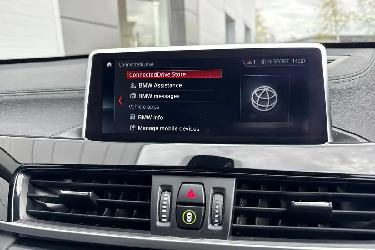 2021-bmw-x1-15-sdrive18i-sport-big-46
