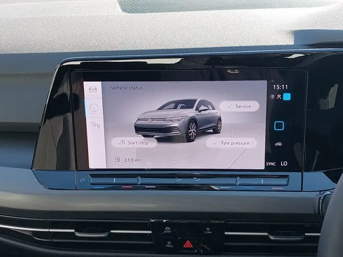 2024-volkswagen-golf-15-tsi-style-150ps-hatchback-big-15