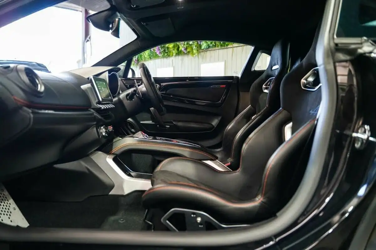 2020-alpine-a110-18-t-s-big-45