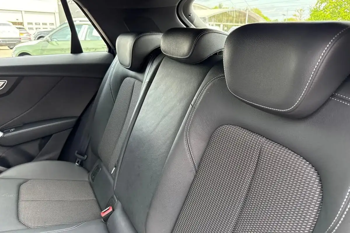 2022-audi-q2-15-35-tfsi-s-line-tronic-big-12