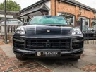 2020-porsche-cayenne-40-v8-turbo-s-e-hybrid-station-wagon-small-1