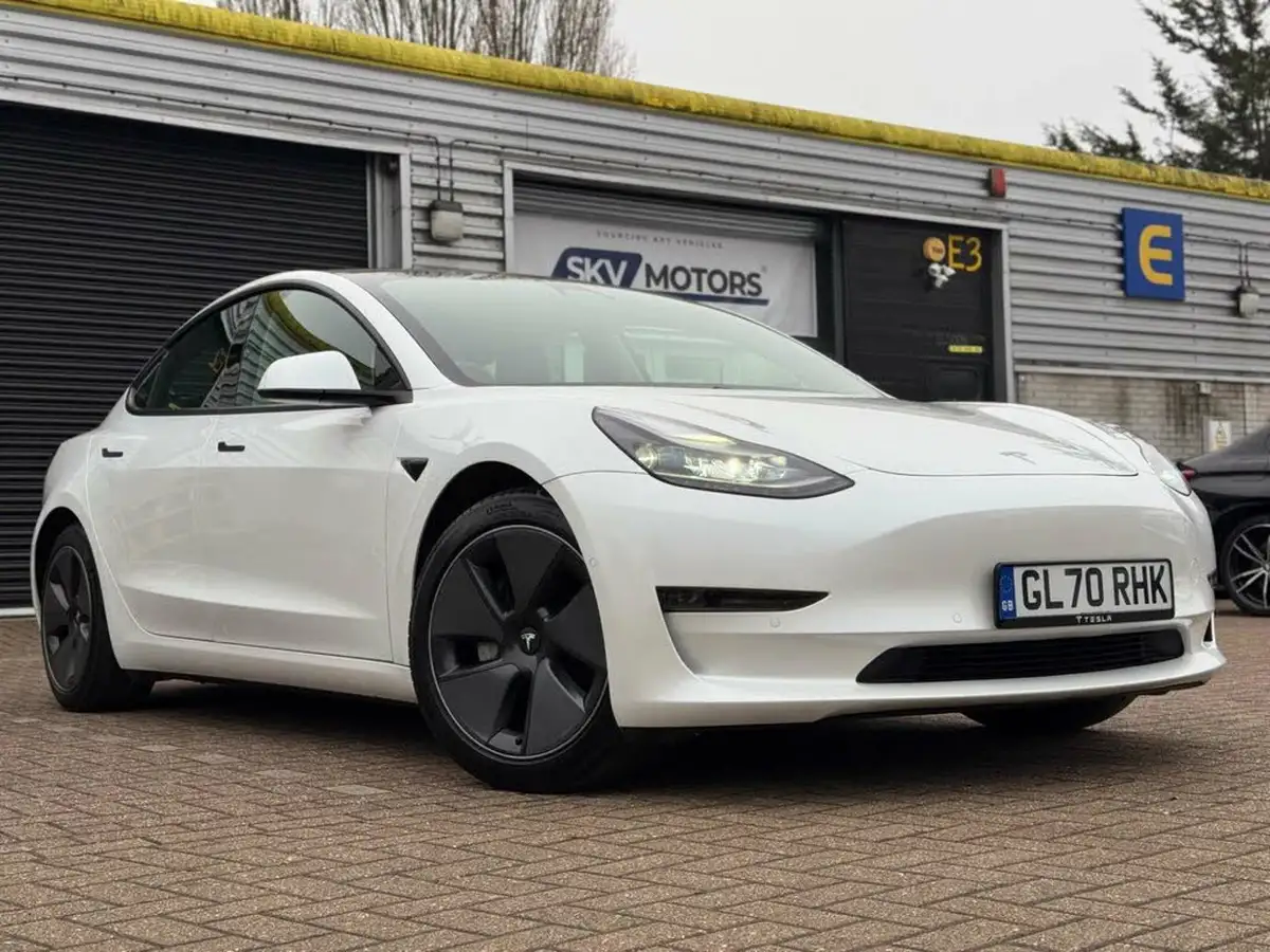 2020-tesla-model-3-e-long-range-big-5