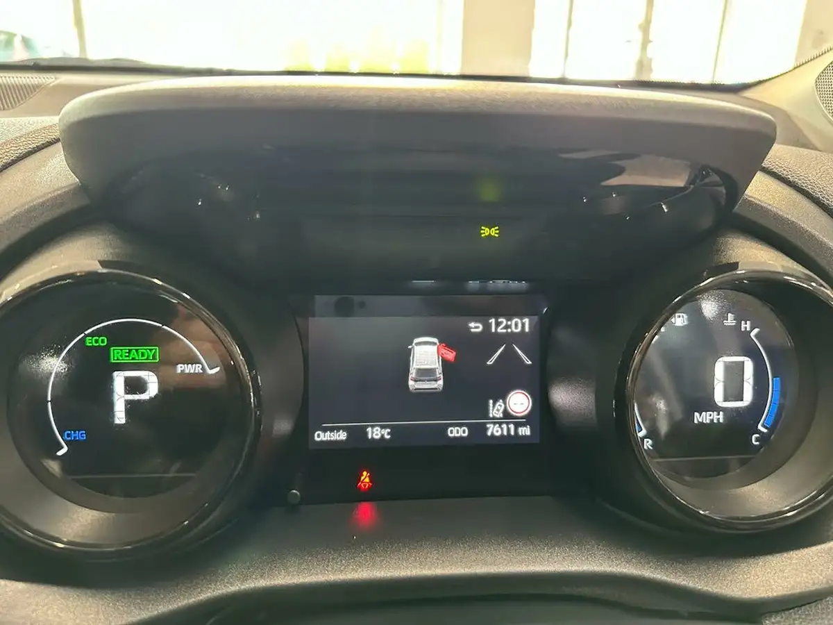 2023-mazda-mazda2-15-agile-big-21