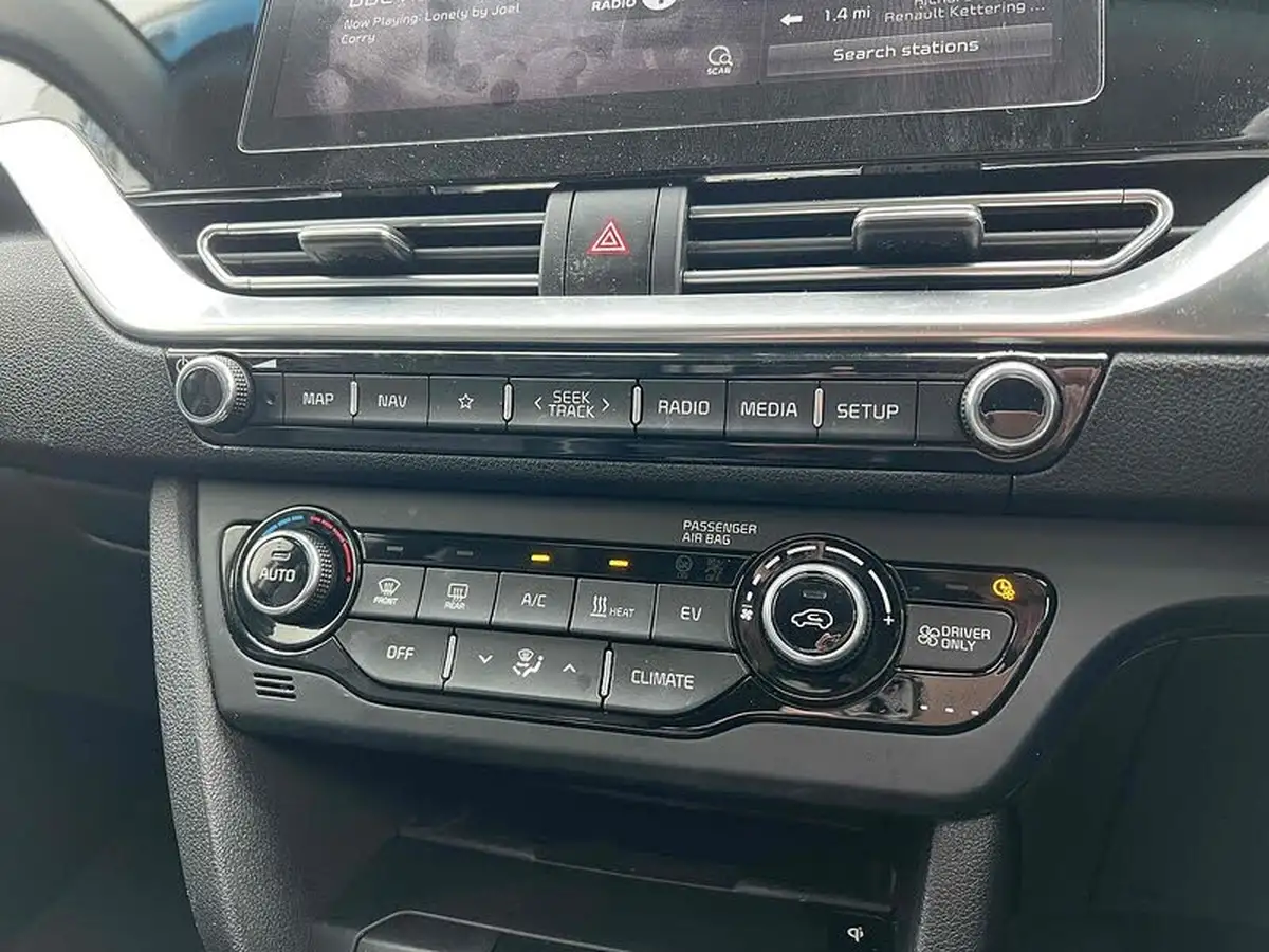 2021-kia-e-niro-ev-4-big-39