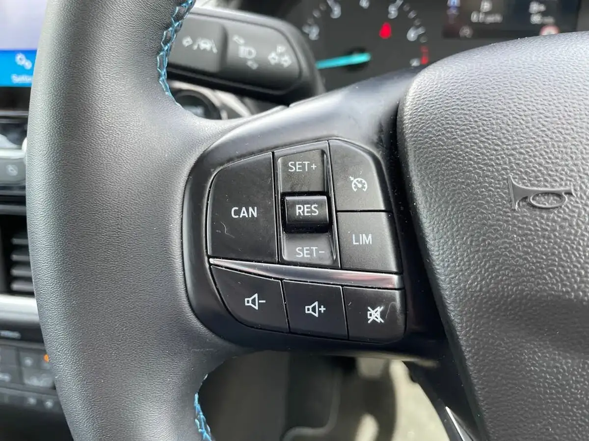 2023-ford-fiesta-10t-active-125ps-hybrid-mhev-big-23
