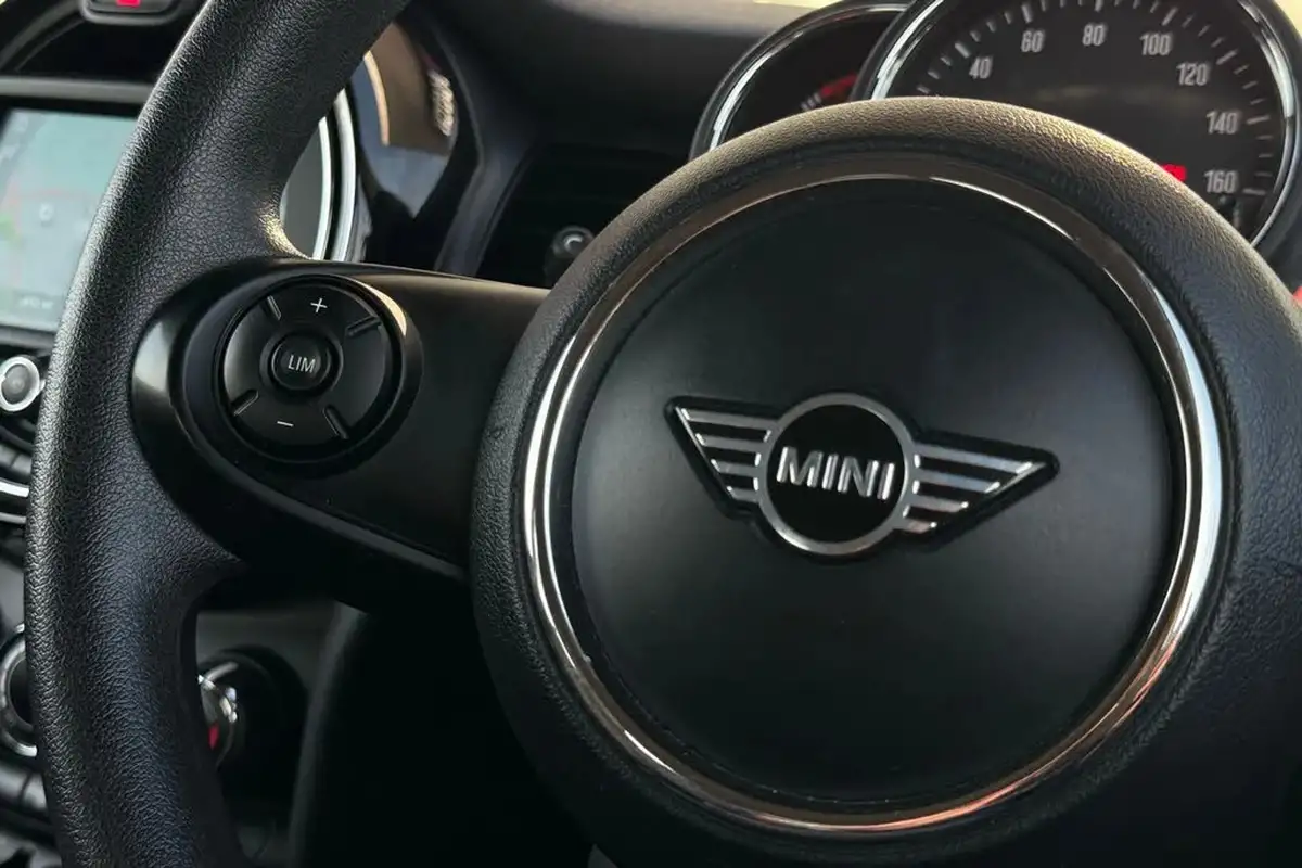2019-mini-cooper-15-cooper-classic-hatchback-3d-big-45