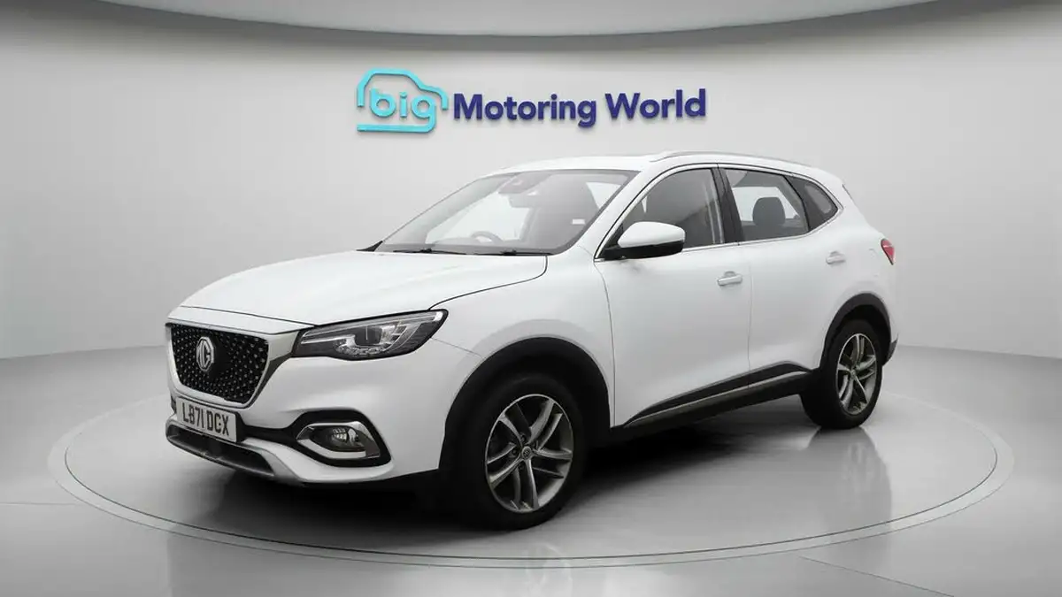 2022-mg-hs-15t-gdi-exclusive-162ps-big-3