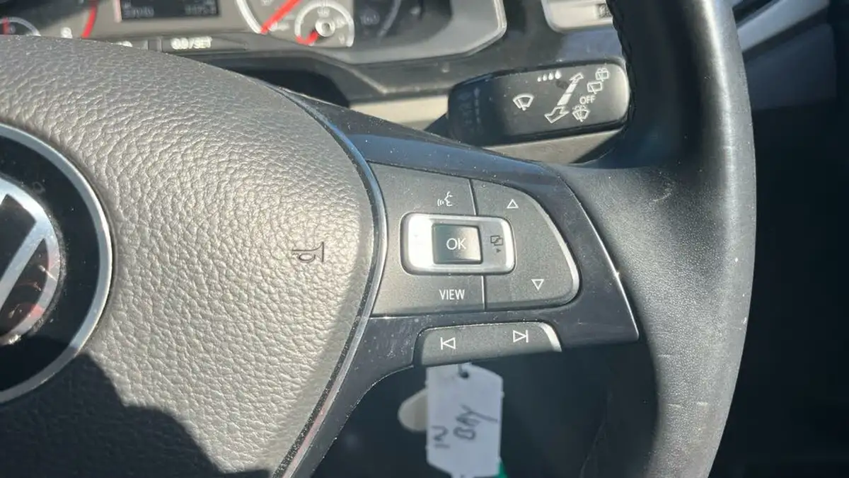 2021-volkswagen-polo-10-tsi-match-big-23