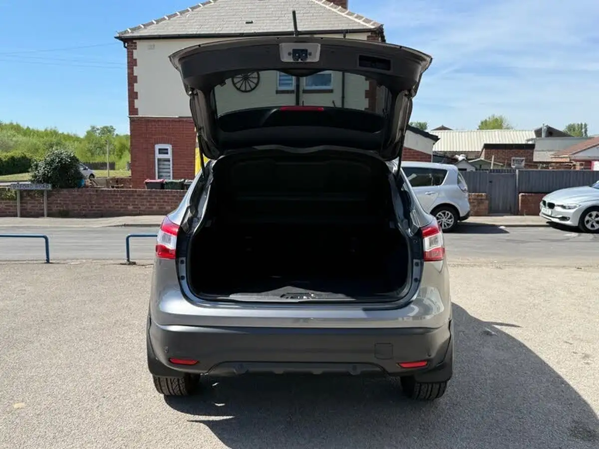 2015-nissan-qashqai-15dci-n-tec-big-10