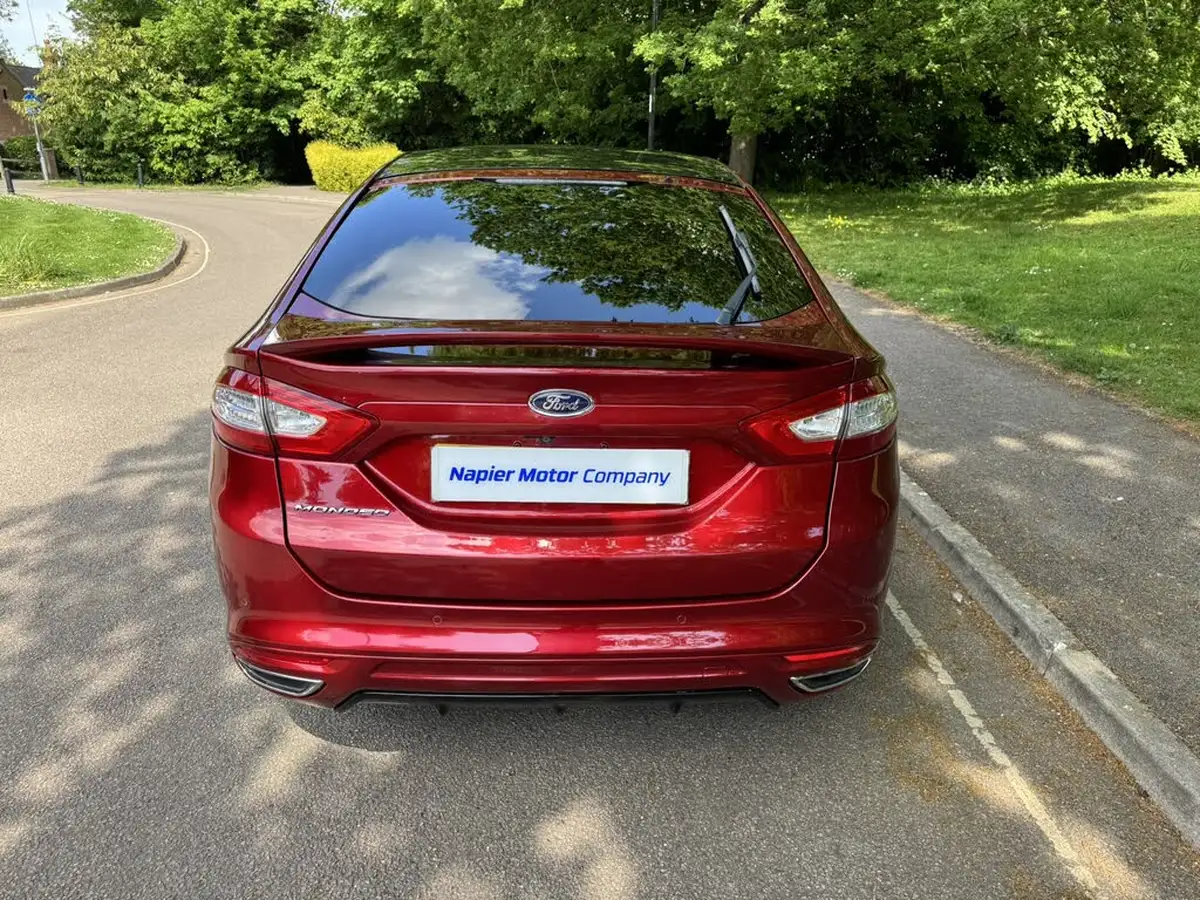 2015-ford-mondeo-20tdci-titanium-180ps-ss-hatchback-big-5