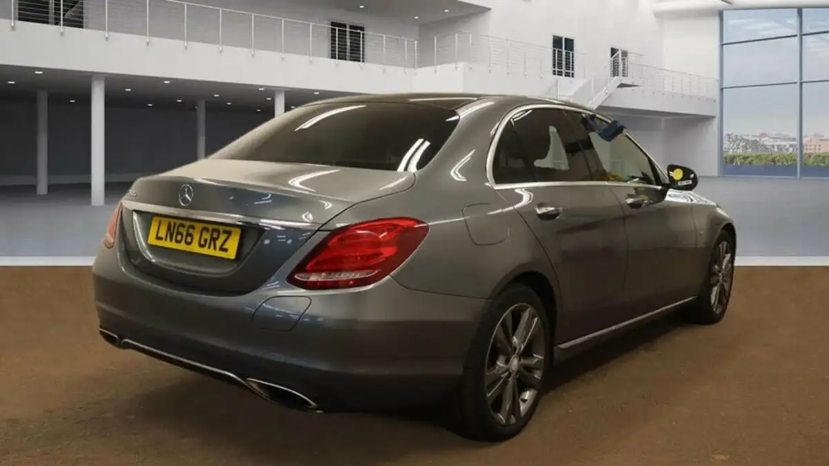 2016-mercedes-benz-c-class-20-c350e-sport-211ps-premium-plus-saloon-4d-auto-big-3