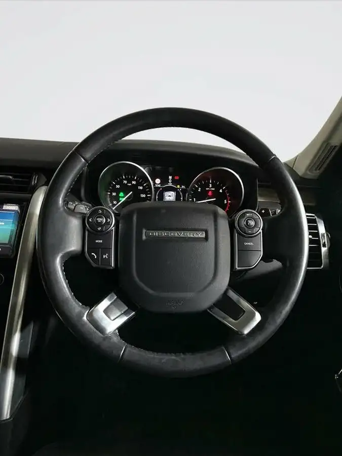 2017-land-rover-discovery-20sd4-hse-240ps-awd-station-wagon-5d-auto-big-12