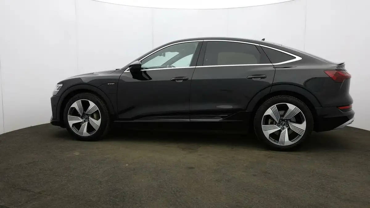 2021-audi-e-tron-50e-s-line-sportback-big-59