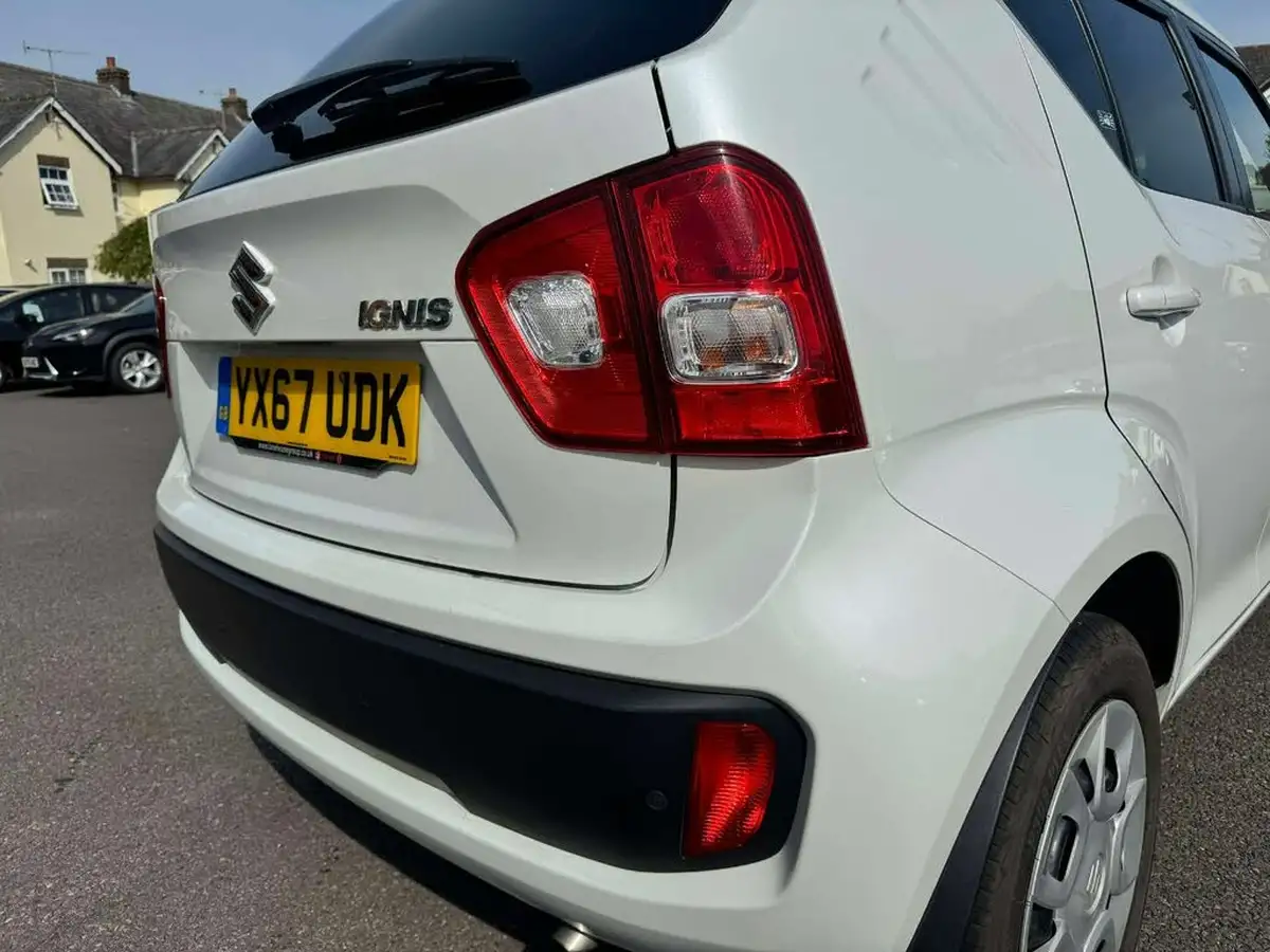 2017-suzuki-ignis-12-dualjet-sz3-big-26