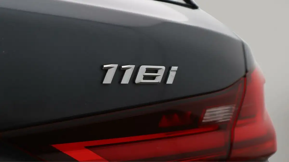 2021-bmw-1-series-15-118i-m-sport-lcp-dct-big-21