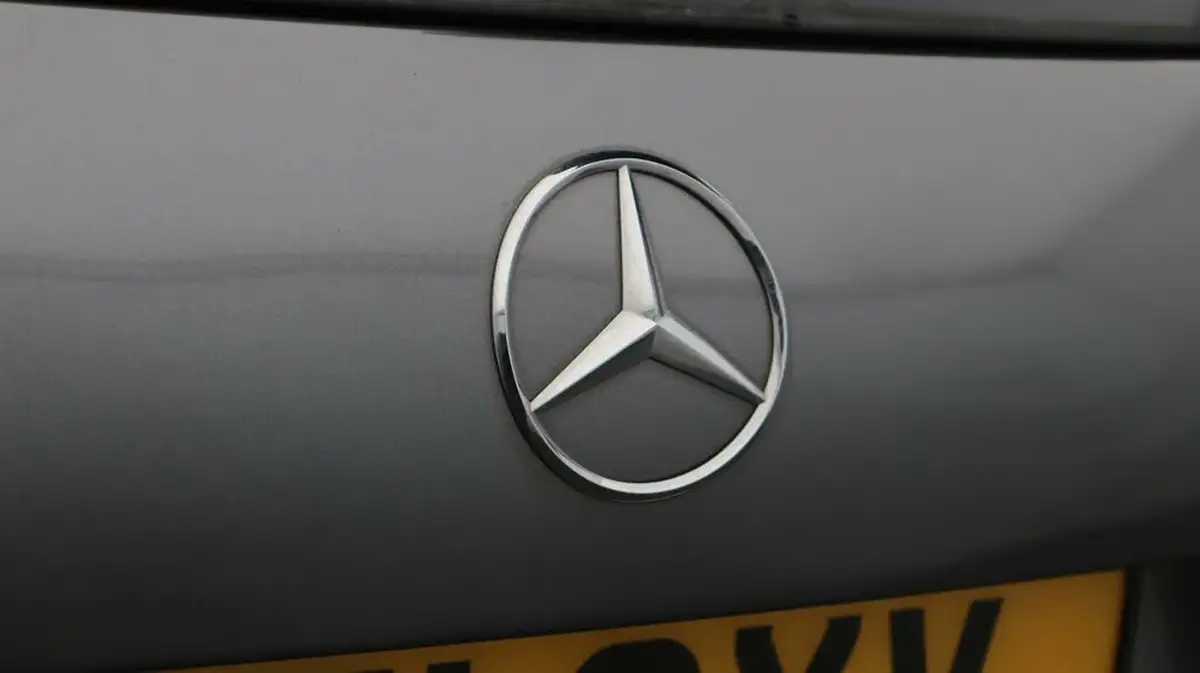 2021-mercedes-benz-b-class-13-b200-amg-line-premium-edition-big-22
