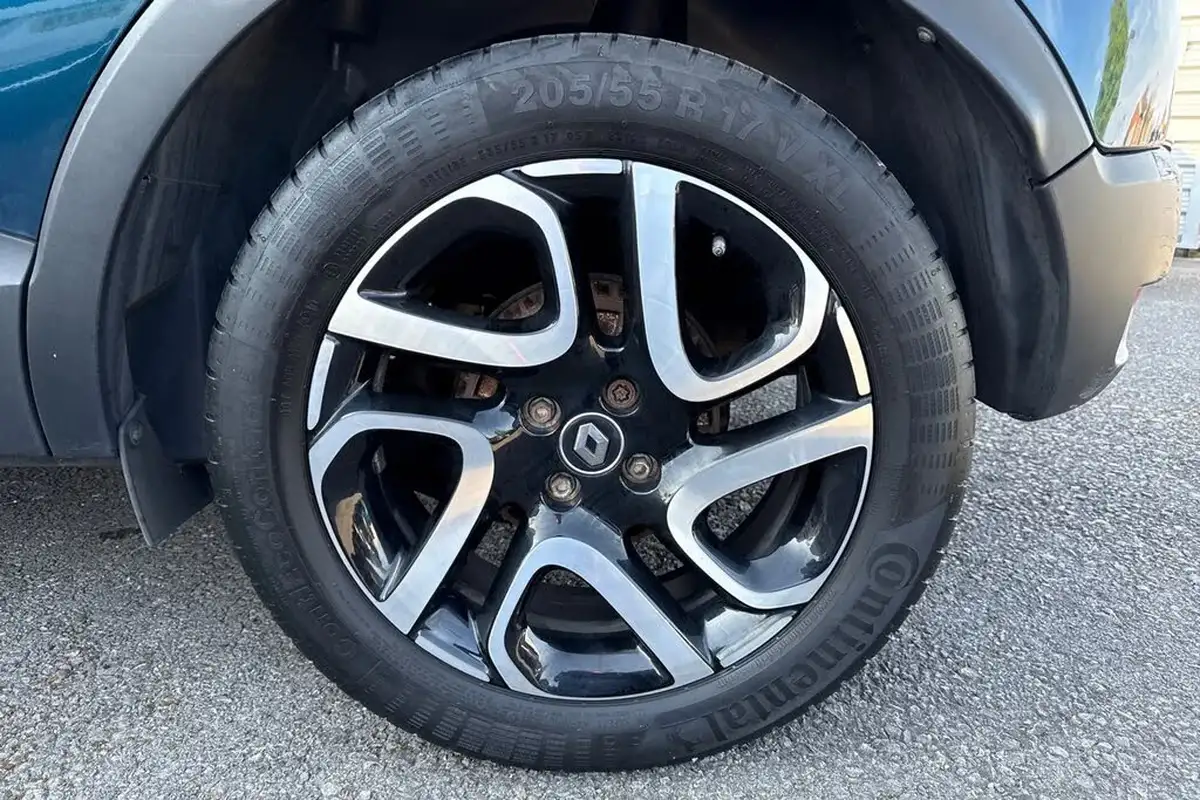 2019-renault-captur-09-tce-iconic-big-10