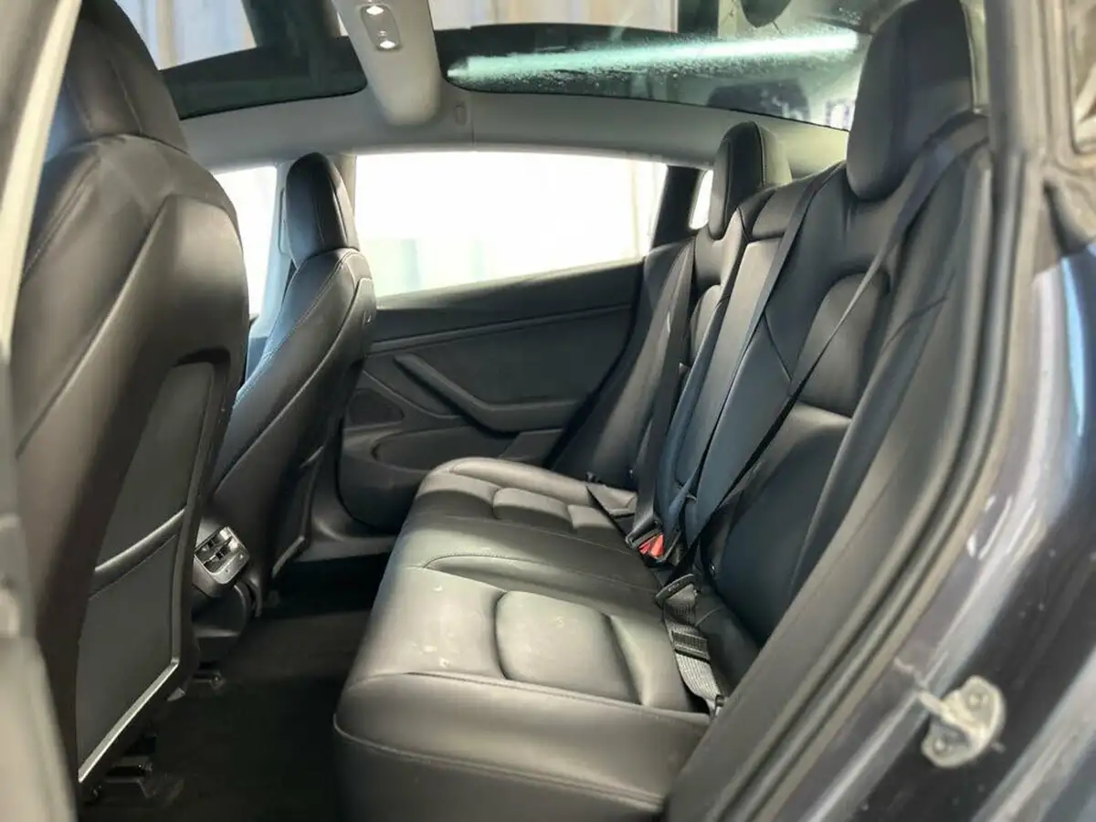 2019-tesla-model-3-e-4x4-performance-pack-big-11