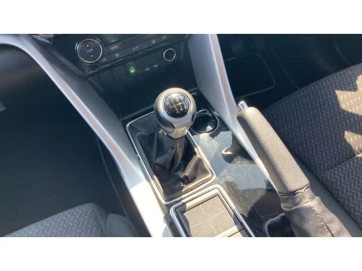 2018-mitsubishi-eclipse-cross-15-2-big-12