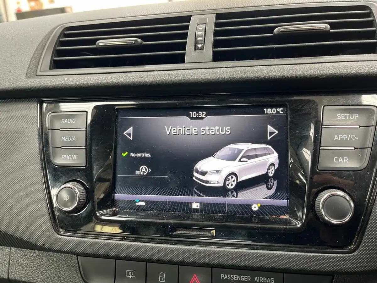 2020-skoda-fabia-10-tsi-se-95ps-estate-big-21