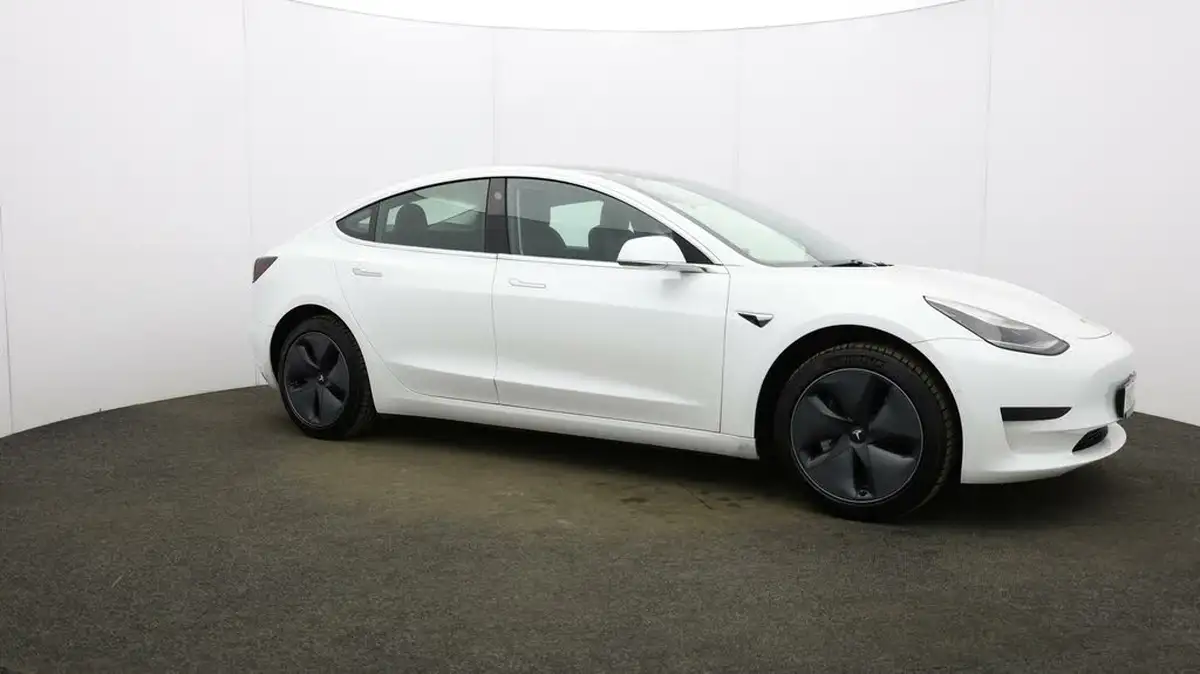 2020-tesla-model-3-e-standard-plus-big-39