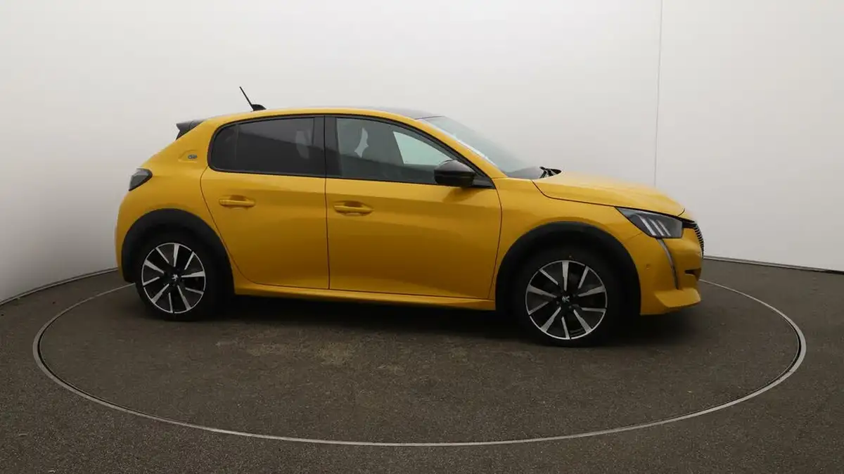 2022-peugeot-208-e-gt-premium-big-42