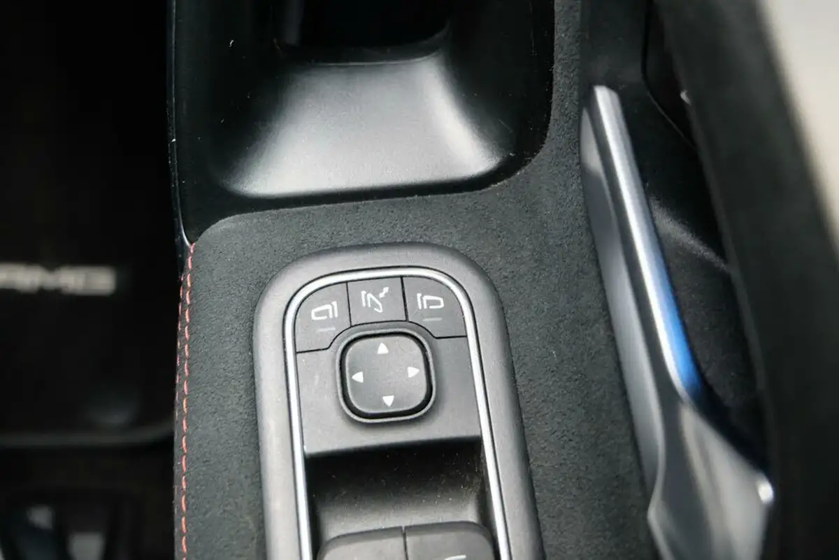 2023-mercedes-benz-a-class-big-24