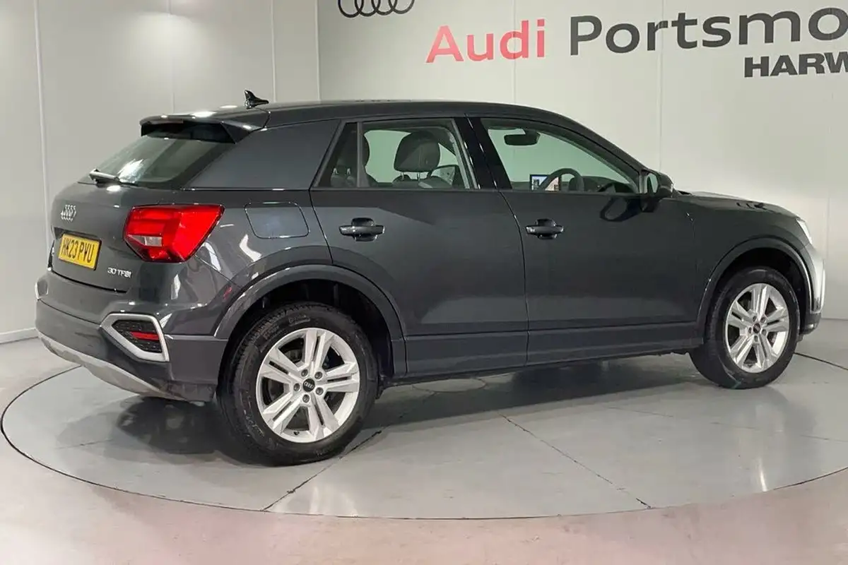 2023-audi-q2-10-30-tfsi-sport-big-9