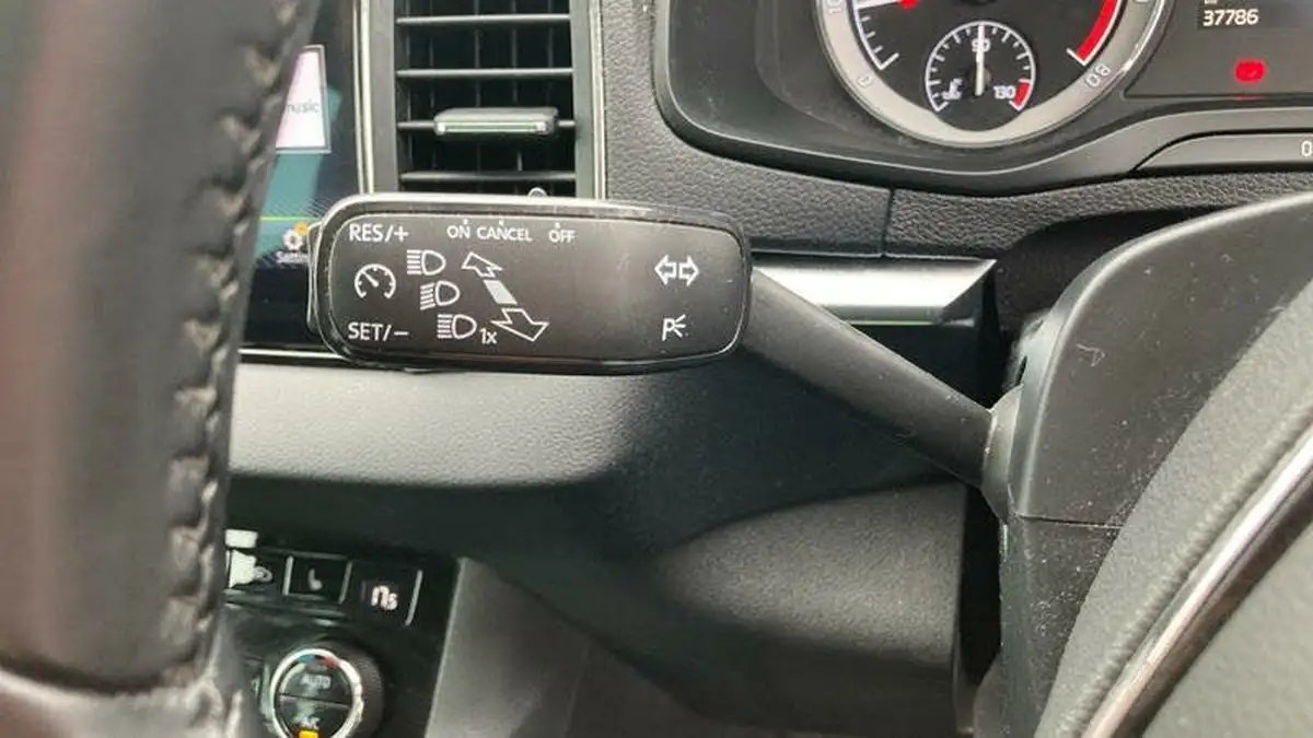 2021-skoda-karoq-15-tsi-edition-dsg-big-24