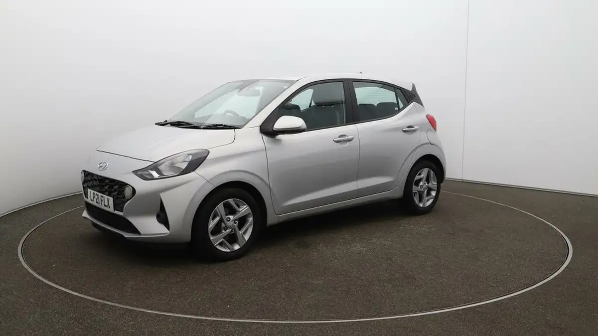 2021-hyundai-i10-10-se-connect-big-61