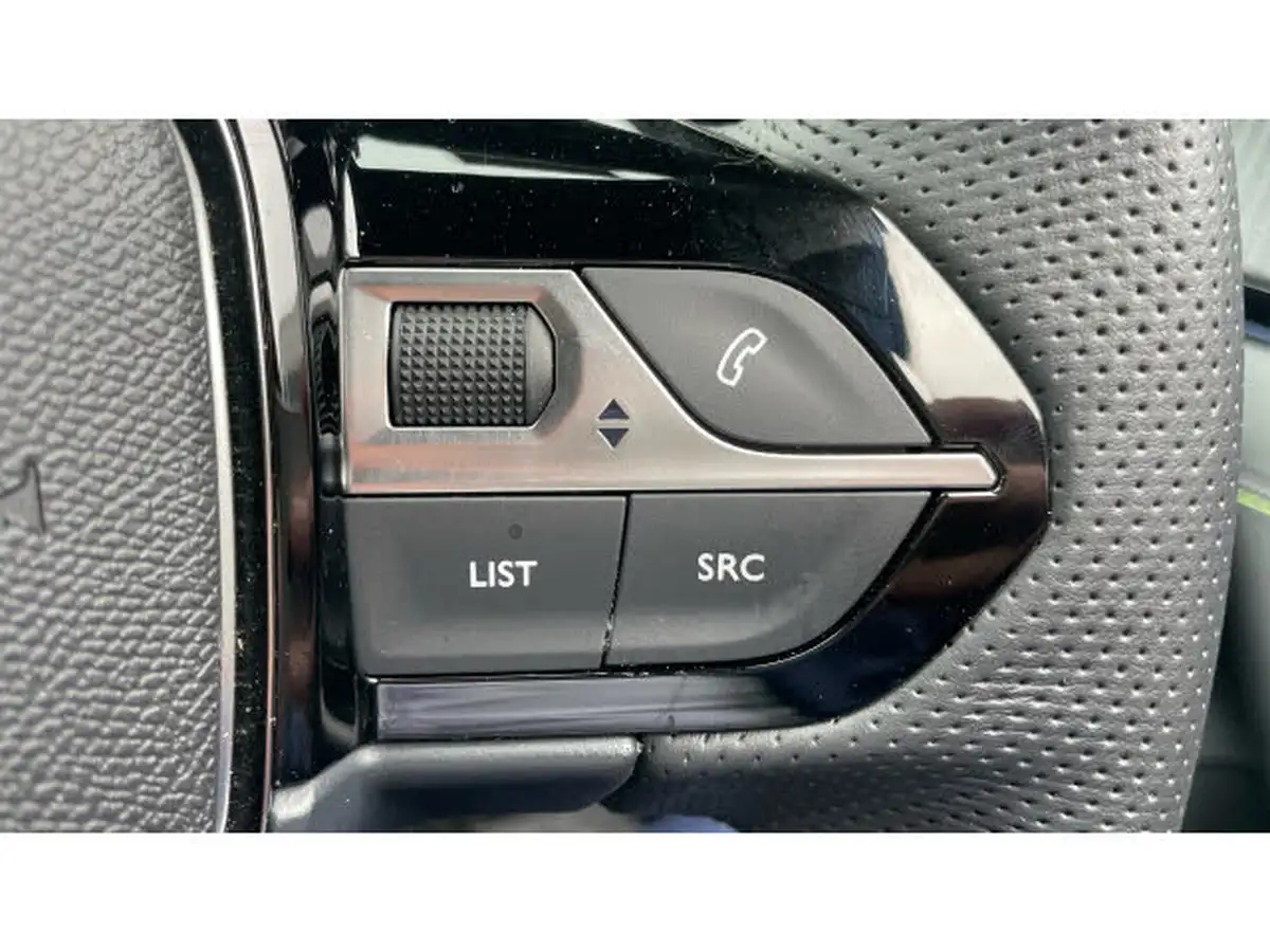 2024-peugeot-2008-suv-12-puretech-gt-130ps-eat8-big-29