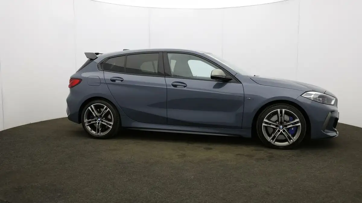 2022-bmw-1-series-20-m135i-xdrive-big-42