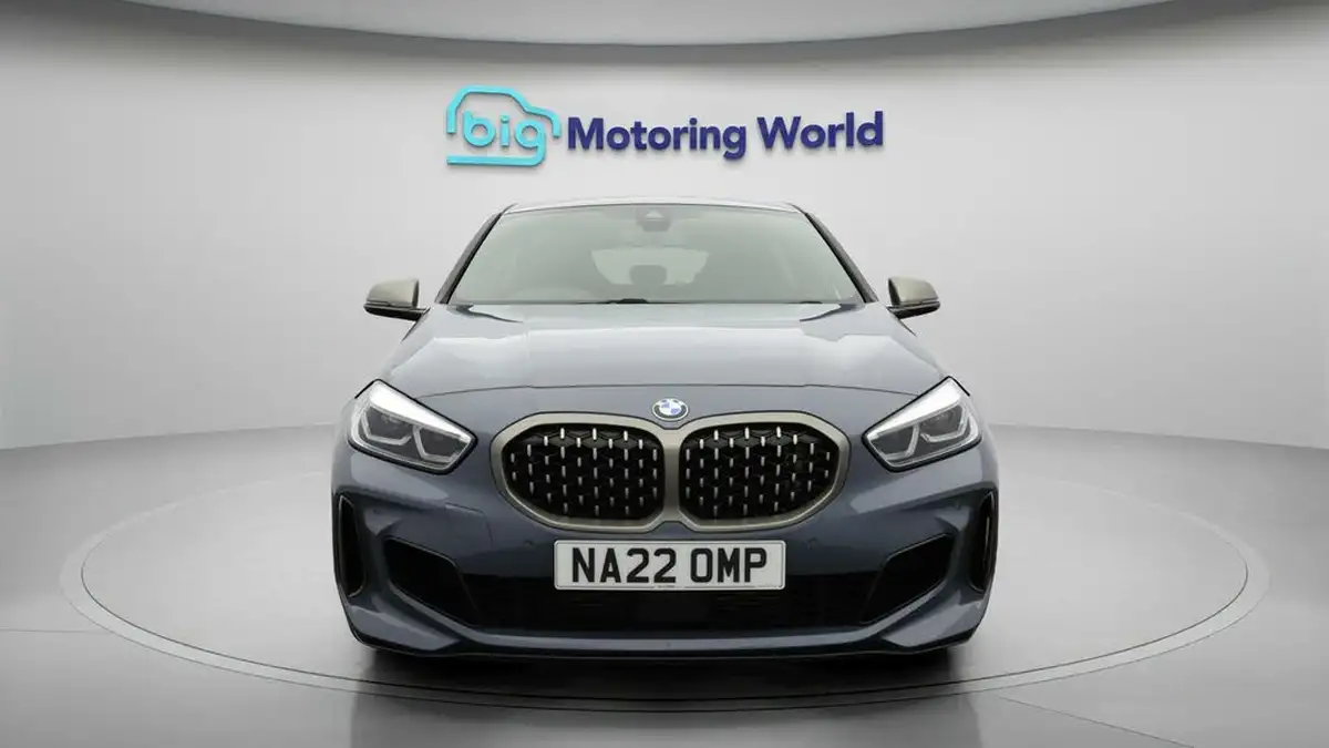 2022-bmw-1-series-20-m135i-xdrive-big-1