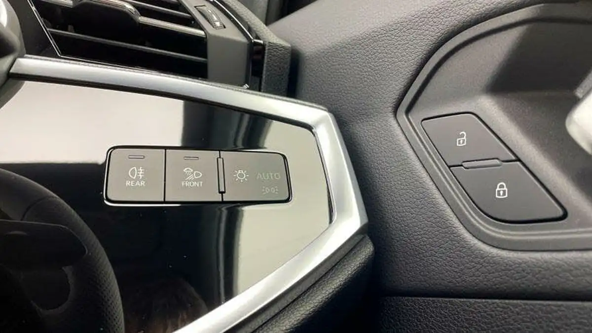 2024-audi-q3-15-35-tfsi-black-edition-station-wagon-s-tronic-big-23